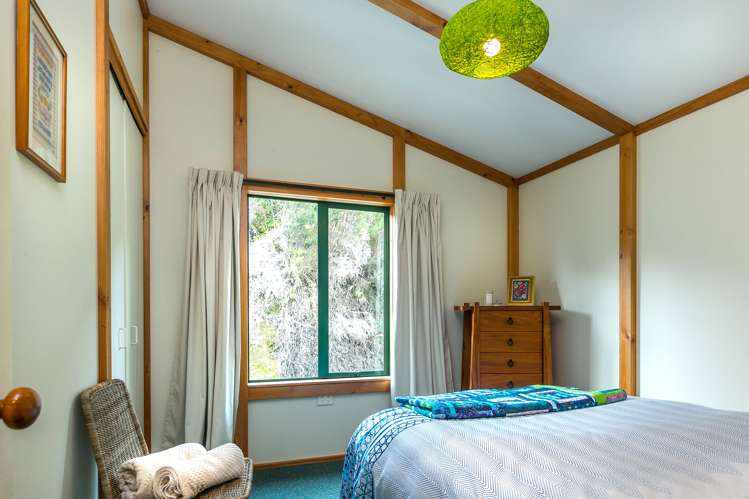 215 Queen Charlotte Drive Havelock_8