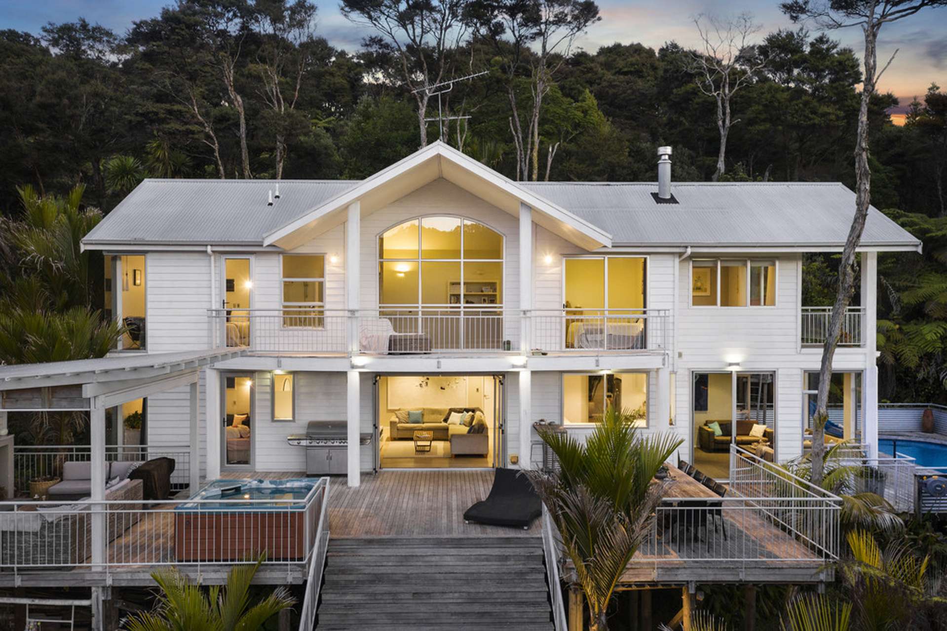 4 Helios Place Titirangi_0