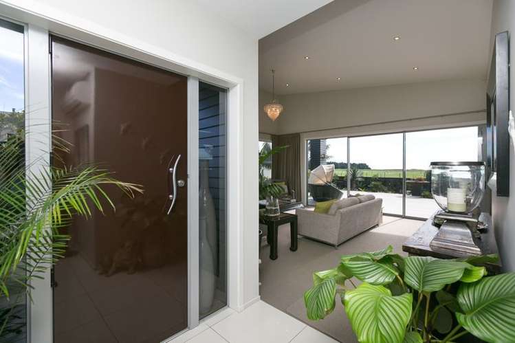 9c Dolphin Parade Bell Block_35