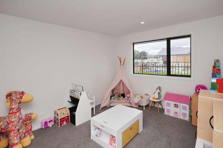 24 Florence Drive Lincoln_11