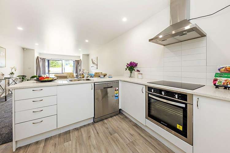 4/202 Massey Road Mangere East_3