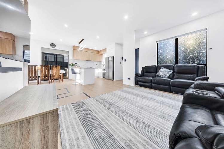 711 Massey Road Mangere_3