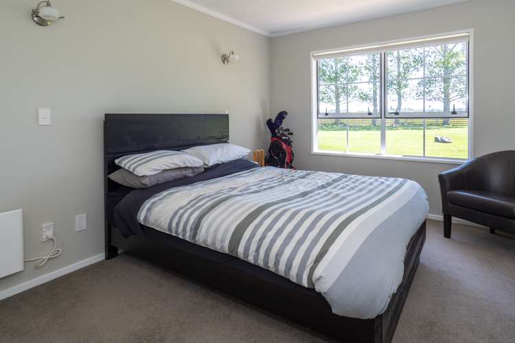 496 Boundary Road Willowby_11