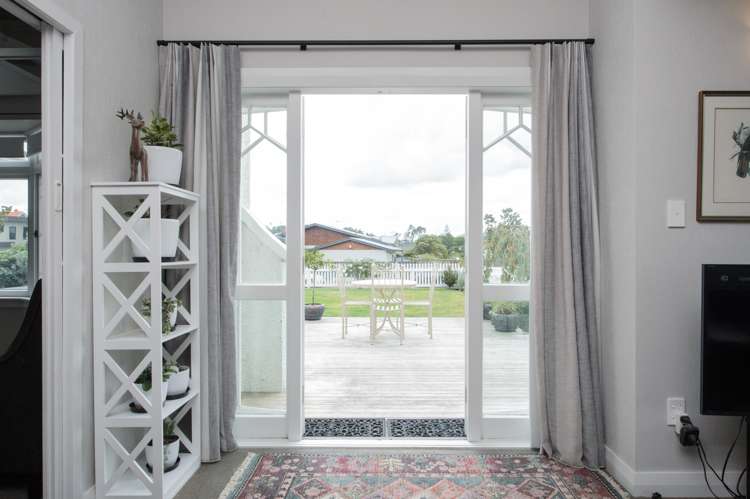 55 Lake Crescent Hamilton Lake_9