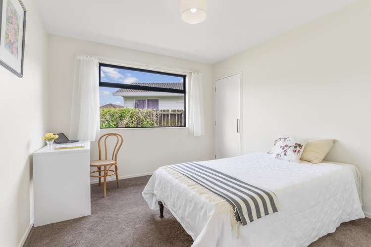 2/10 Etherton Drive Weymouth_13