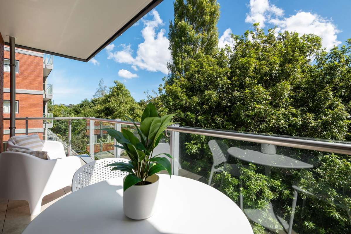 210/4 Wagener Place_1