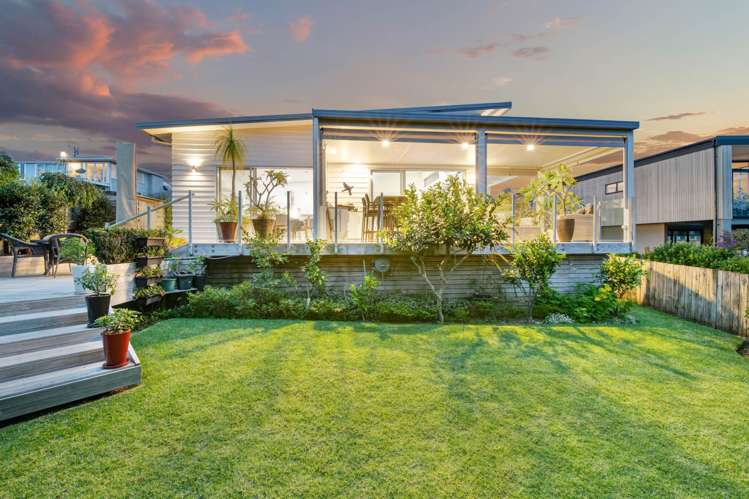 1037 Whangaparaoa Road Tindalls Beach_1