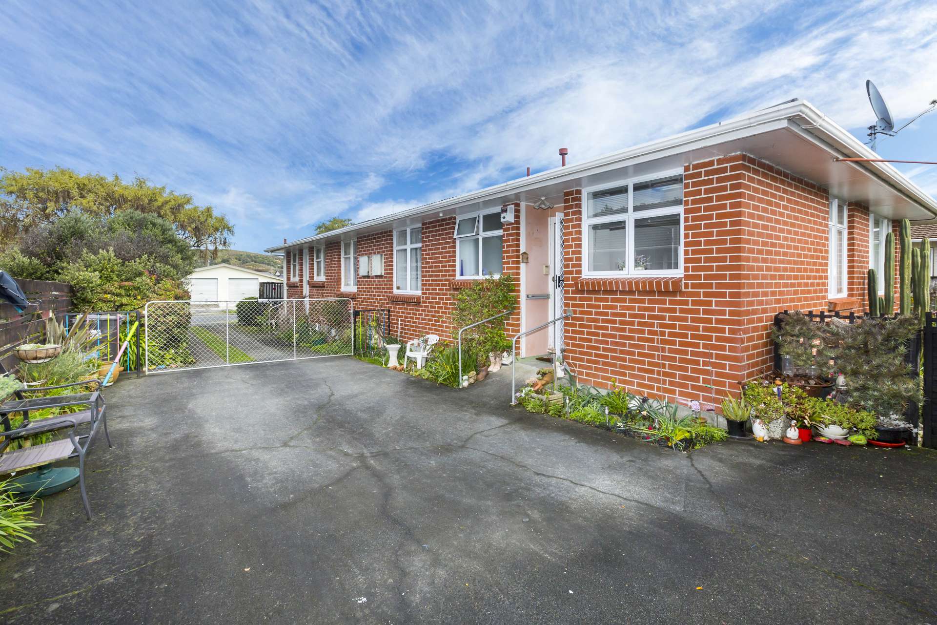 2/15 Clouston Park Road Ebdentown Upper Hutt City Houses for Sale