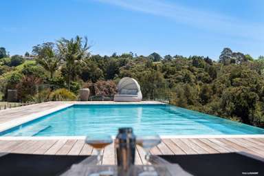 568A Whitford Road_3