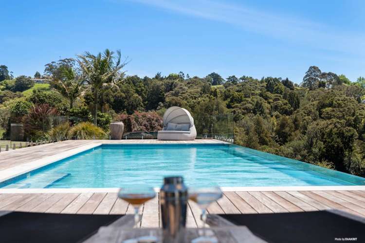 568A Whitford Road_3