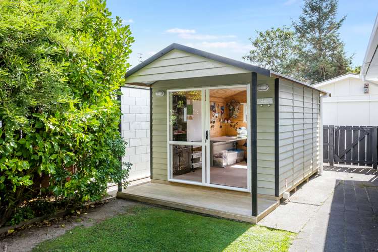 21 Burns Grove Trentham_19