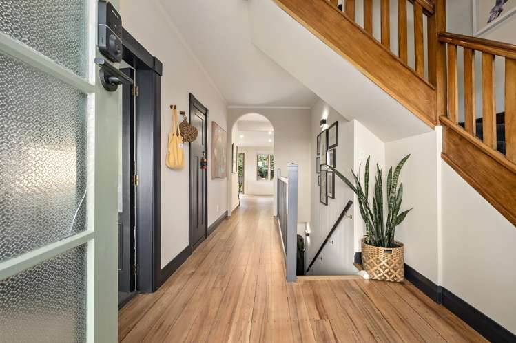 5 Manuka Terrace Eastbourne_3