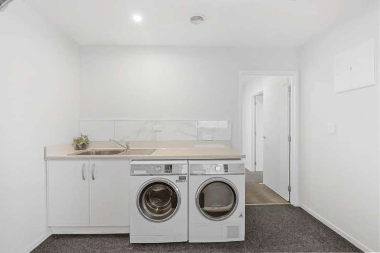 2 Dakota Place Burleigh_20