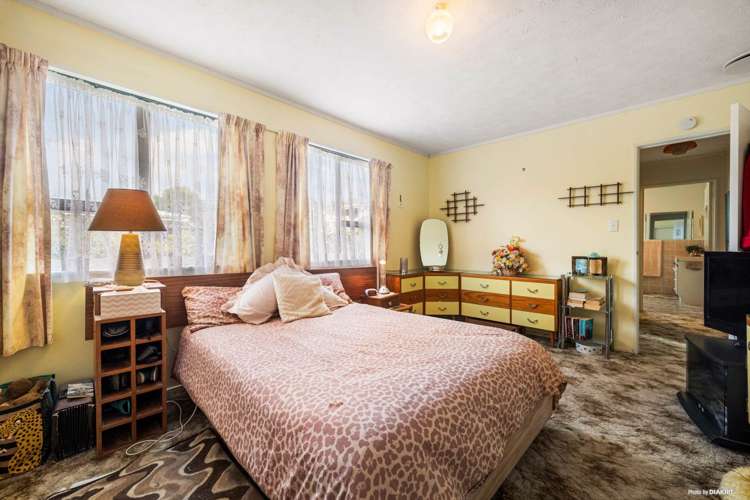 8 Kauri Road Stanmore Bay_12