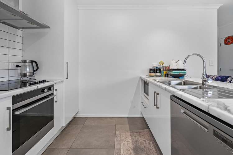 5 Royal St Annes Drive Te Kamo_1