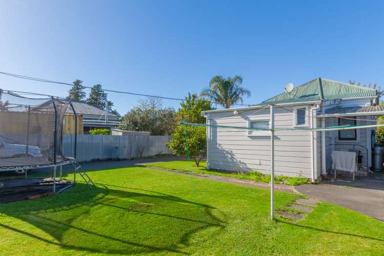 504 Willowpark Road North Hastings_12