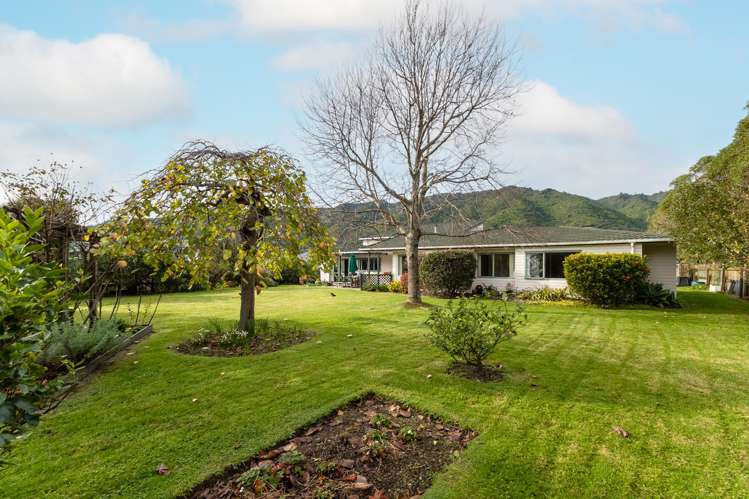 29 Cranbrook Grove Waikanae_24