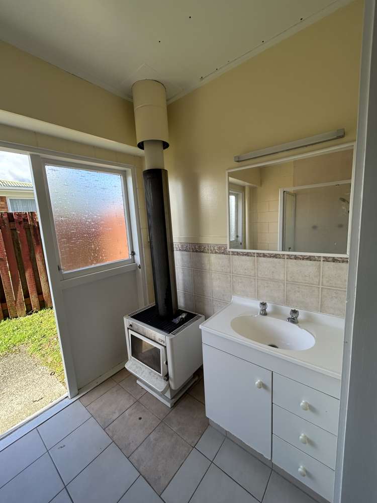 236 West Parkdale Street Tokoroa_27