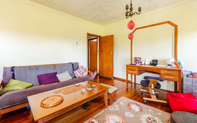 84 Kauri Point Road Laingholm_11