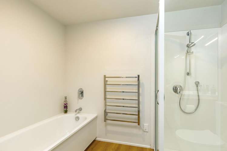 17 Pine Hill Rise Fairhall_23