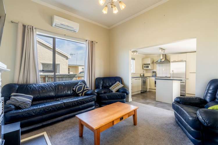12 Avenal Street Avenal_2