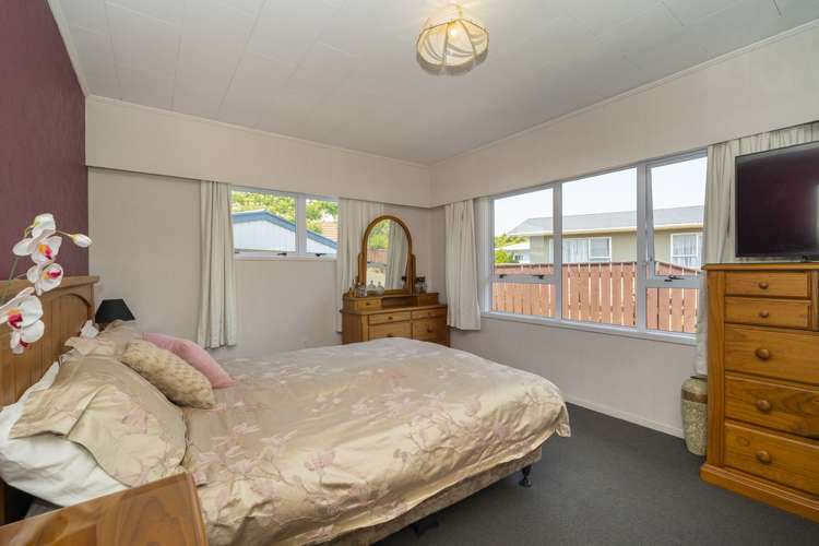 7 Cornwall Place Stoke_16