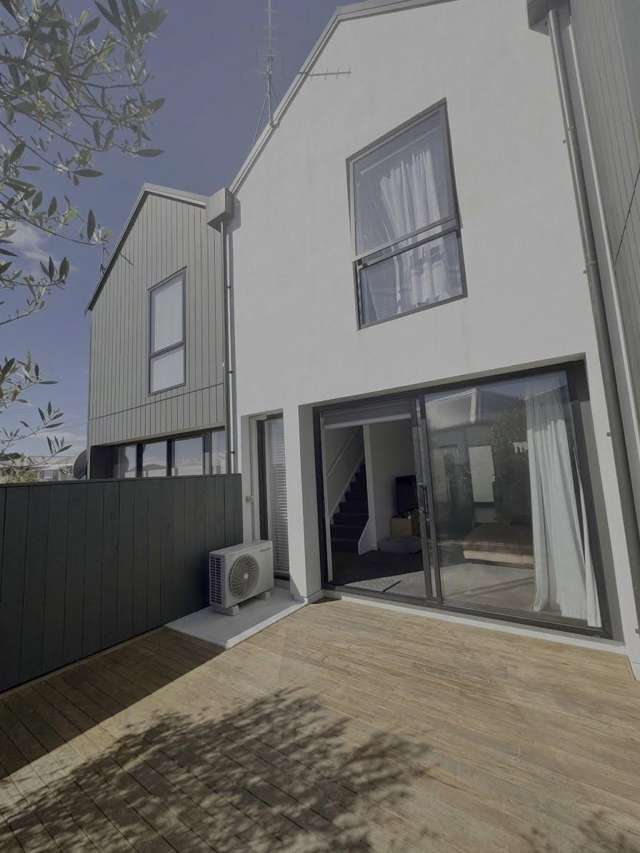 14/6 Oswald Crescent, Paparangi