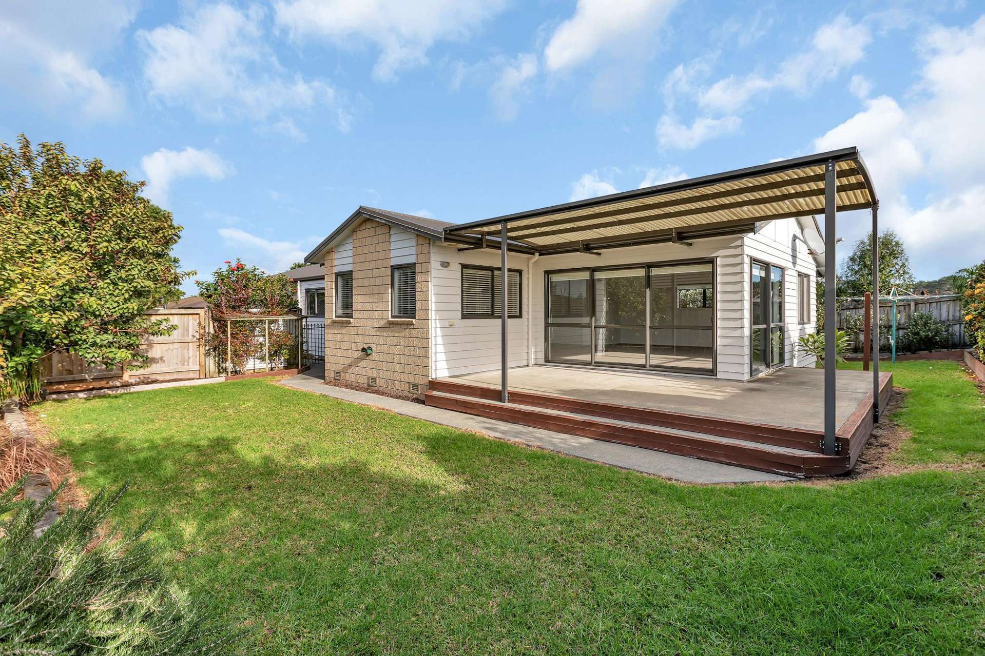 7 Endeavour Place One Tree Point_0
