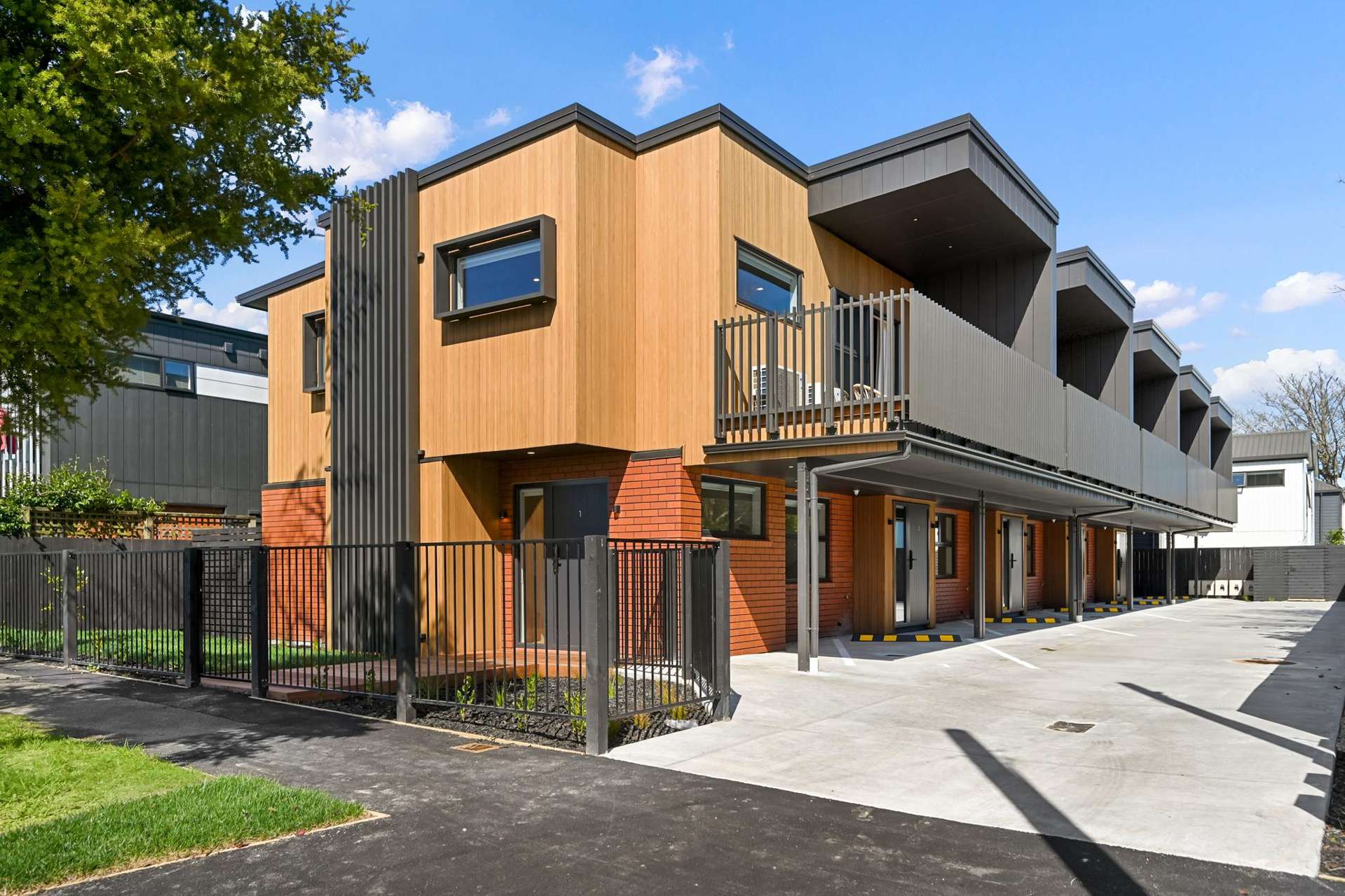 1/9 Dyer Street Whitiora_0