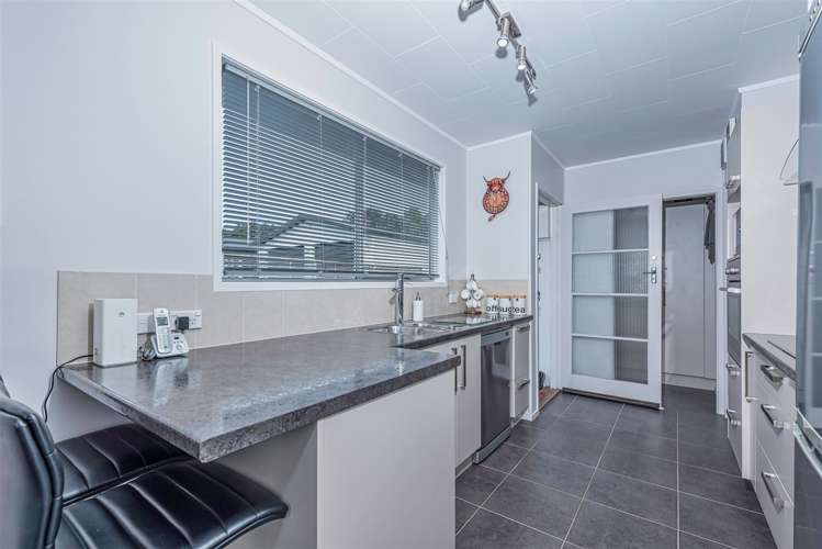 214 Glengarry Road Glen Eden_5
