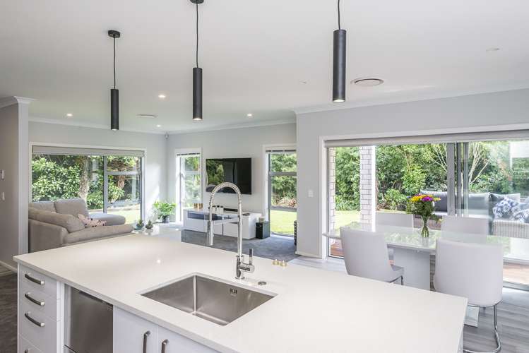 2 Stoneleigh Grove Paraparaumu_5