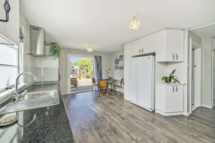 25 Cross Street Waikuku Beach_14