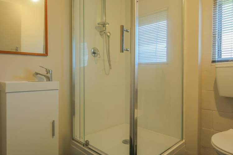 32 Domett Esplanade Cobden_44