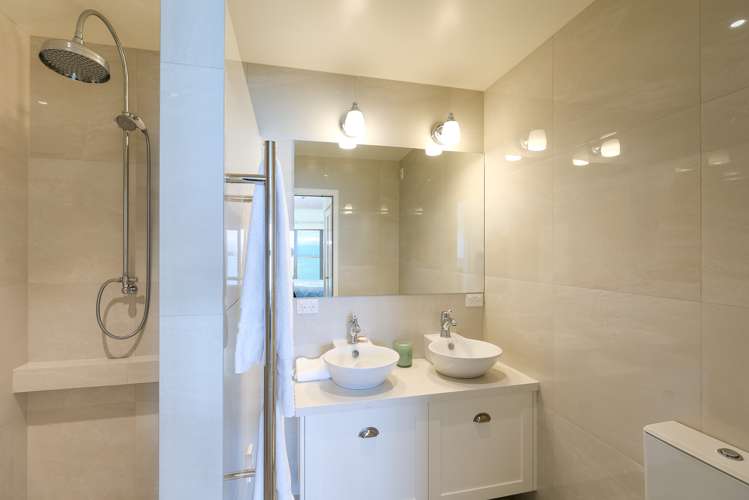 3/371 Wakefield Quay Stepneyville_13