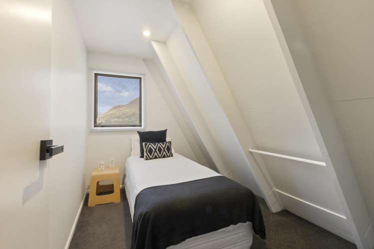 26 Williams Street Fernhill/Sunshine Bay_13