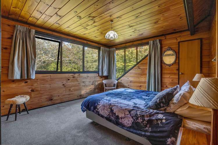 21b Sequoia Grove Merrilands_13