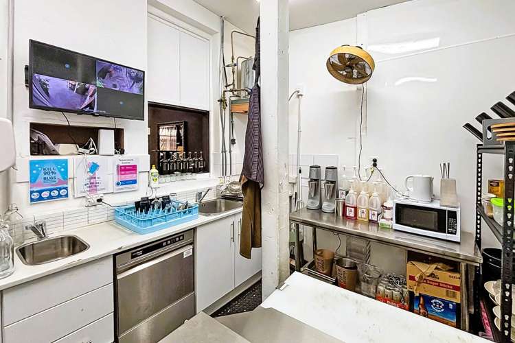 10-12 Broadway Papakura_10