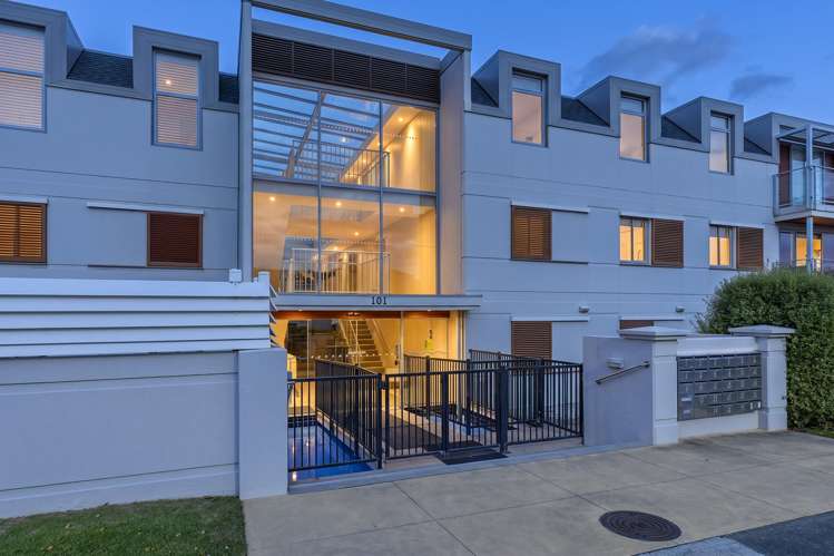 12/101 Roberts Street_1