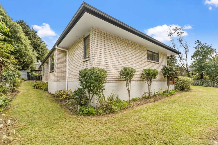 29 Edward Payton Grove Pukehangi_18