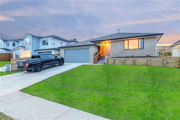 8 Regis Park Drive Pukekohe_15