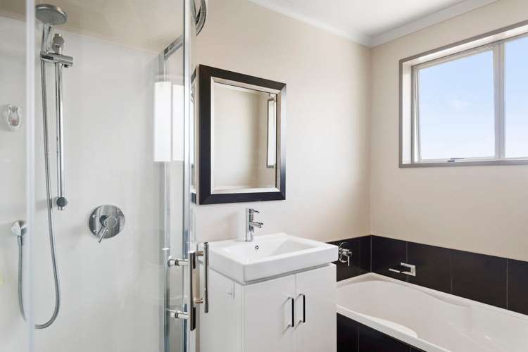 2/4 Stedley Place Heathcote Valley_6