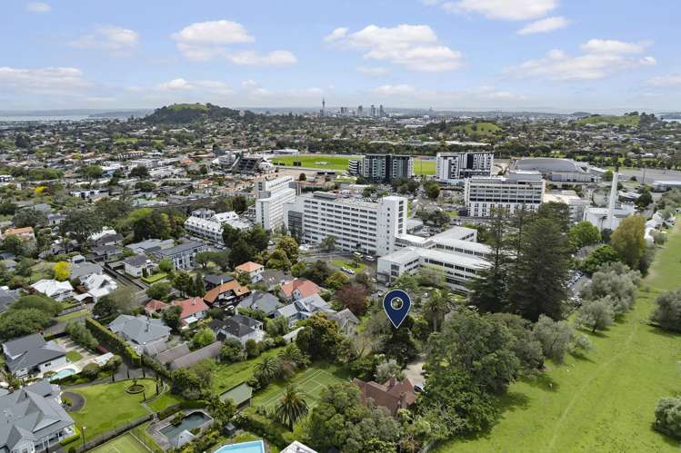 37 Claude Road Epsom_5