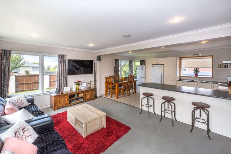 18 Dunstan Crescent Hornby_5