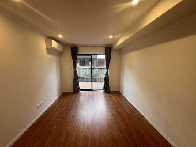 2/16 Inverness Avenue 1074_2