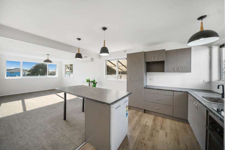 14 Harrow Place Manurewa_5