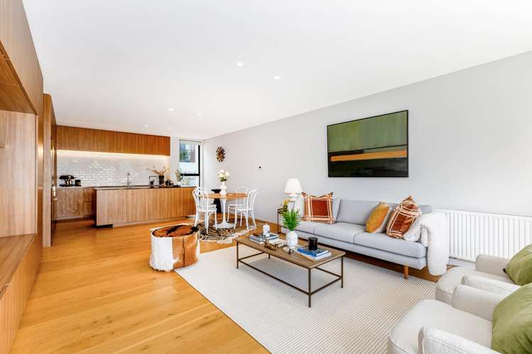 7 Jean Caldwell Way Island Bay_1