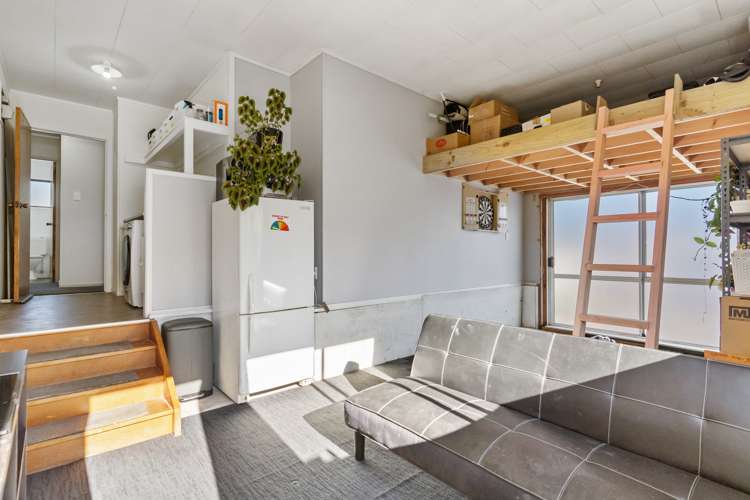 2/1 Silverstone Place Henderson_14