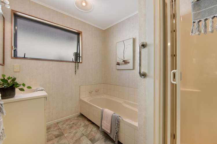 6 Pepper Tree Way The Wood_13