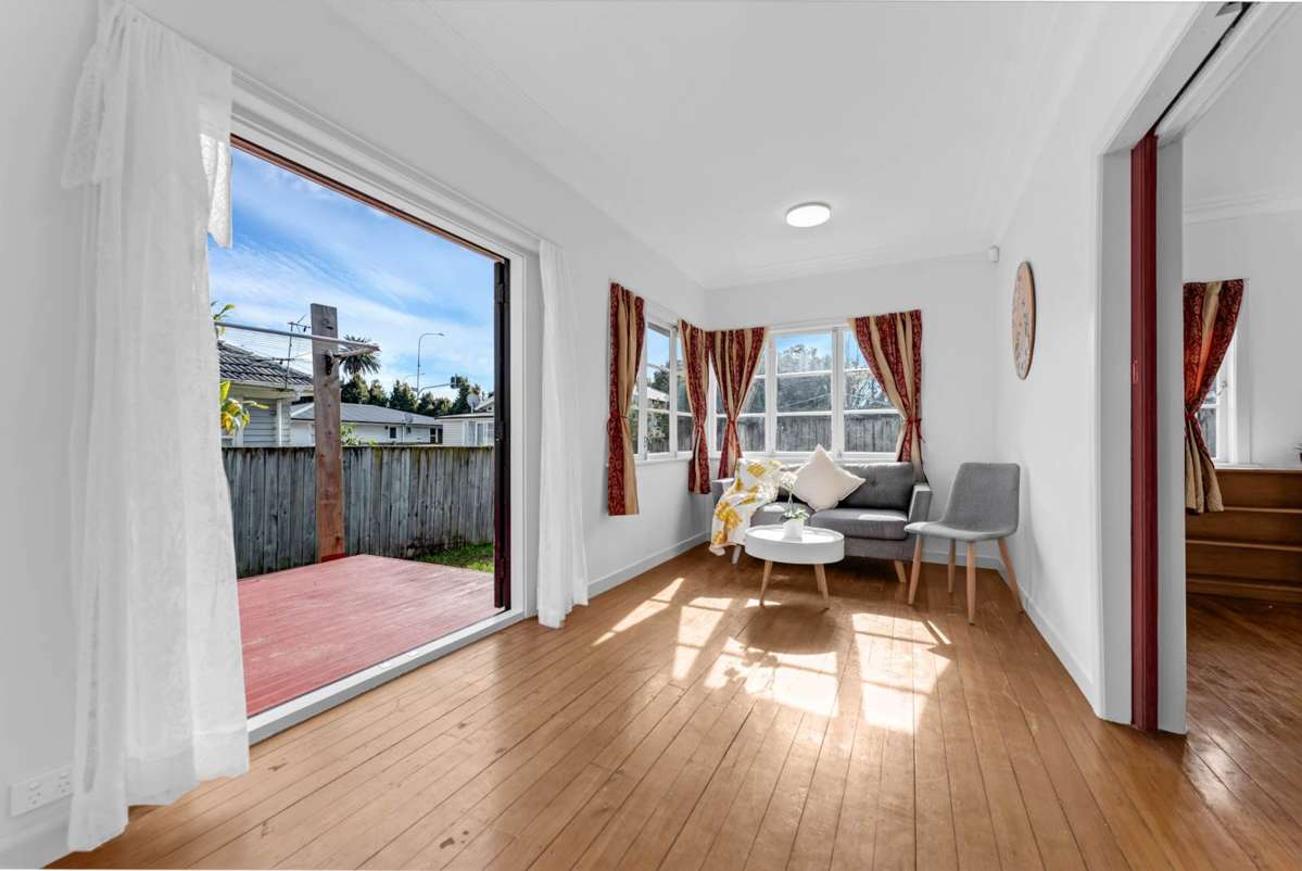 92 Mangere Road_3