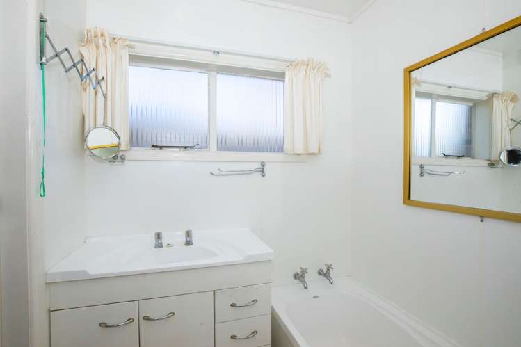 15 Grasmere Street Waimataitai_16